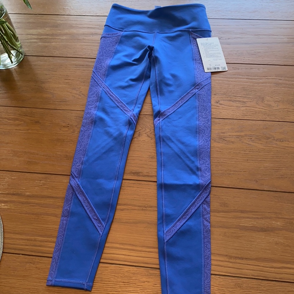 BRAND NEW IVIVVA LEGGINGS